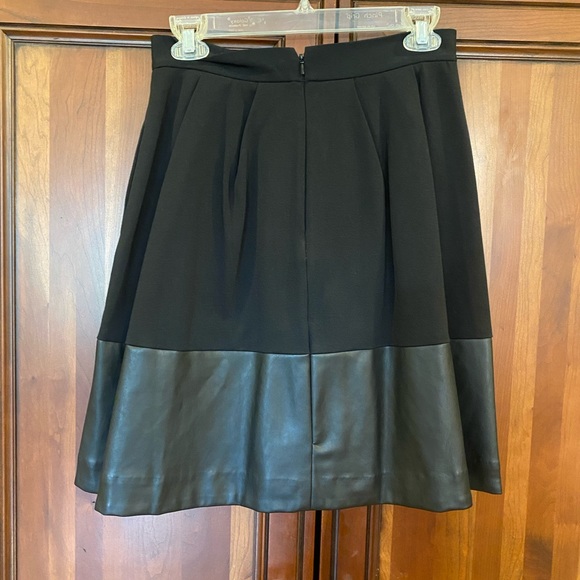 Banana Republic faux leather trim , full black skirt, size Petite 4 - Picture 2 of 4